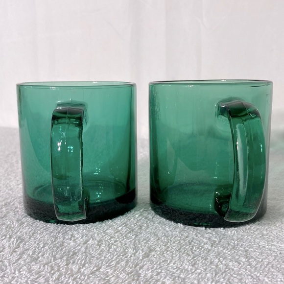 Vintage Emerald Green Clear Glass Mugs Coffee Cups x2 - Picture 5 of 8